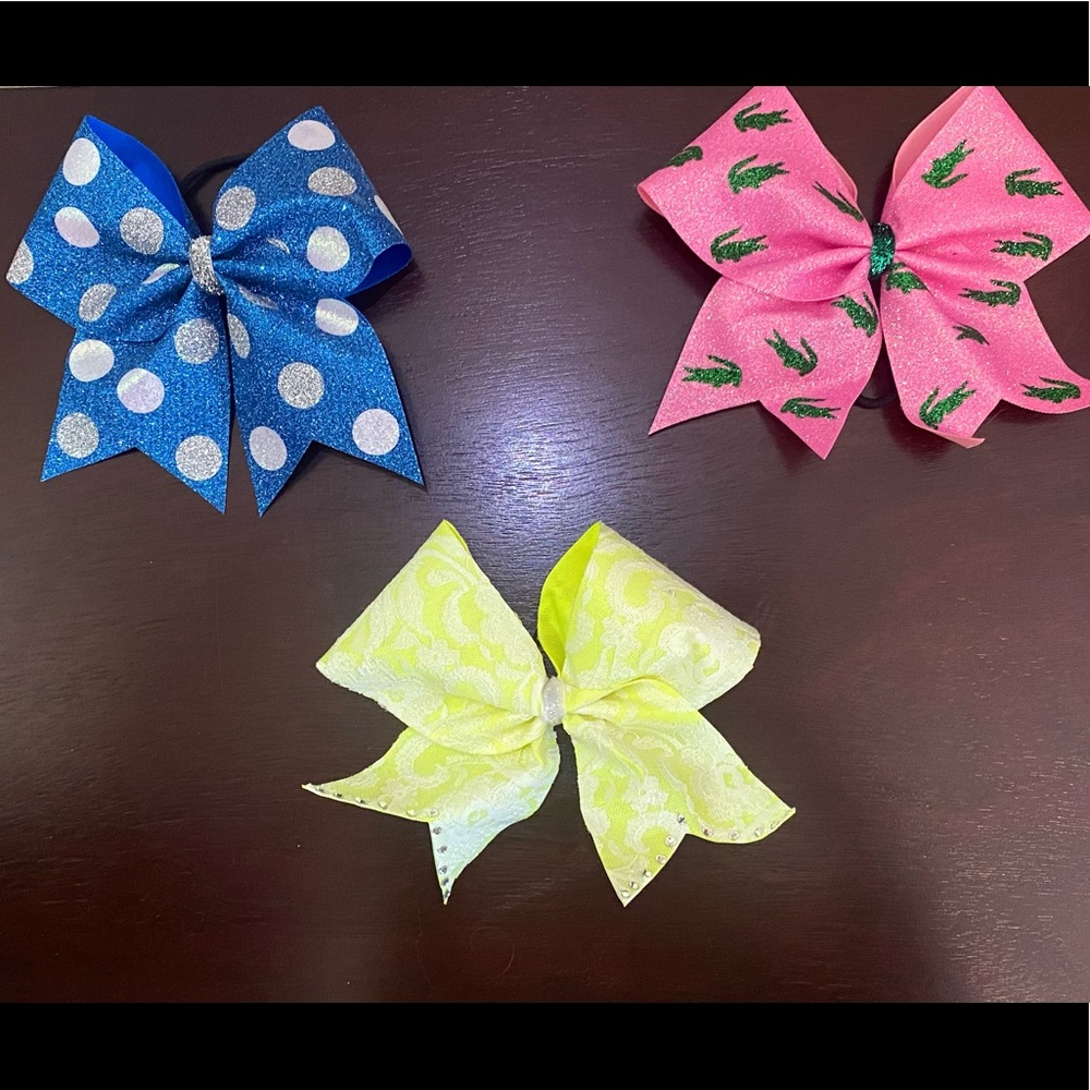 Bright Cheer Bow Set